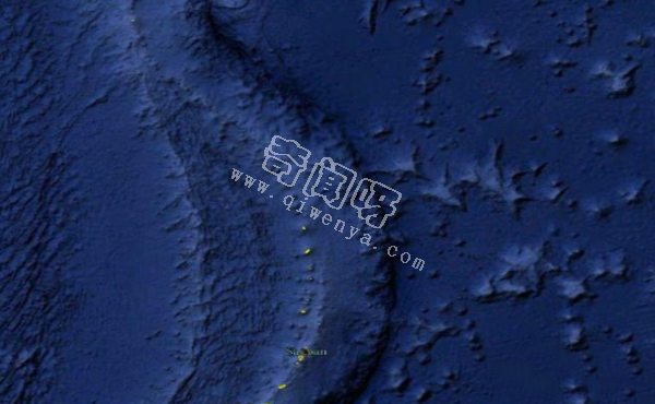 深海一万米有多“恐怖”？马里亚纳海沟最深处可达11034米